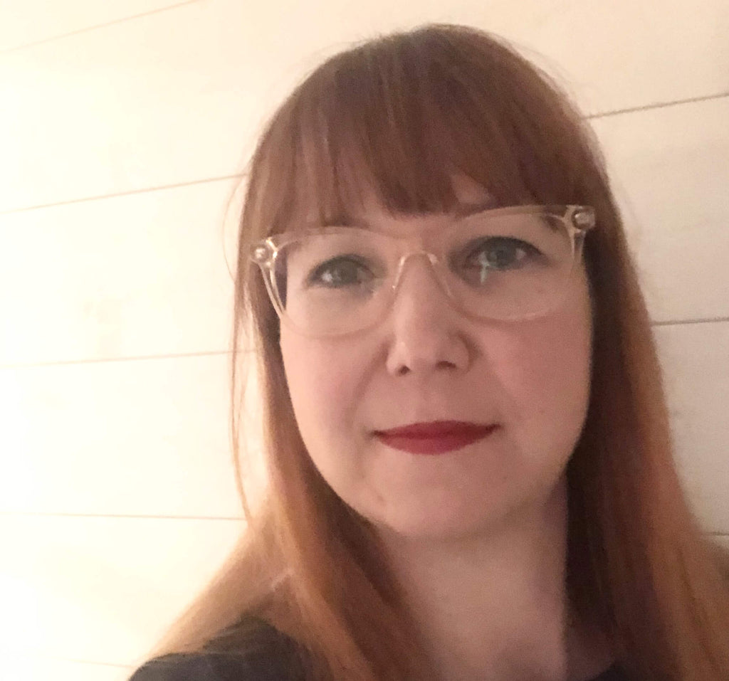 Satu pitää yllä suosittua käsityöblogia ja kärsii neuloosista