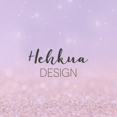 Hehkua Design valmistaa kotimaisia korvakoruja koivuvanerista ja akryylistä. Valikoimissa myös sateenkaarikoruja.